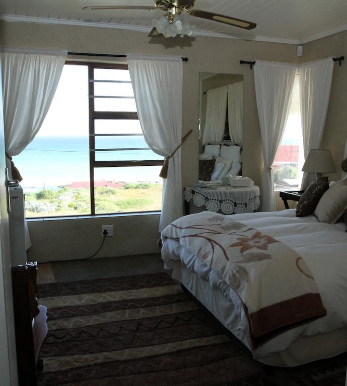 Oceanview Guesthouse Struisbaai Chambre photo